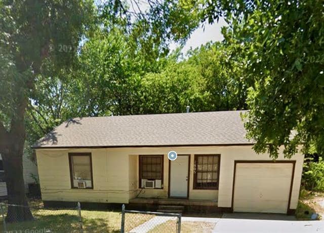 Foto principal - 1805 Mill St
