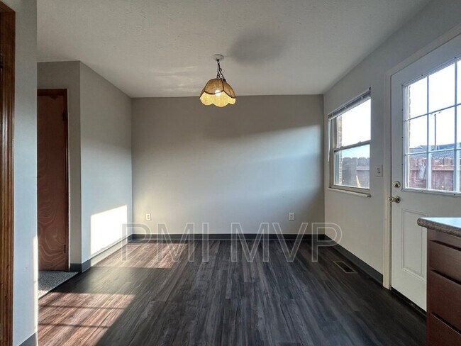 Foto del edificio - 7389 Cimmaron Rd