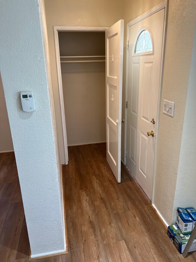 Front door entry & closet - 1841 S 4th St