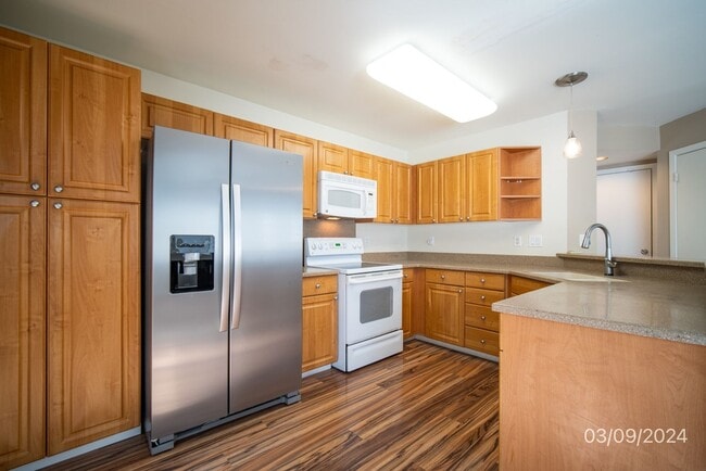 Building Photo - AVAILABLE 1/30/26  3-bedroom, 2 1/2-bath, 2-car garage single famly home at Las Brisas in Ewa Beach