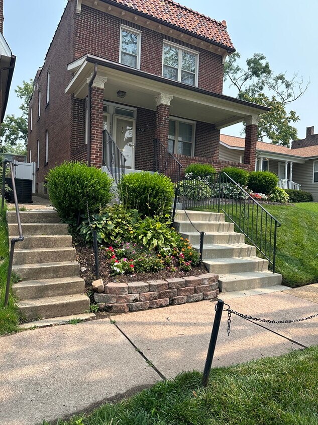 Foto principal - 6515 Bartmer Ave