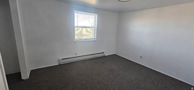 Foto del edificio - 165 W 250 N