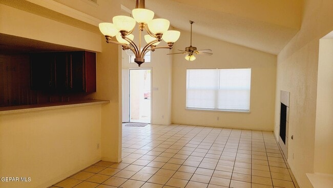 Building Photo - 7025 Crown Ridge Dr