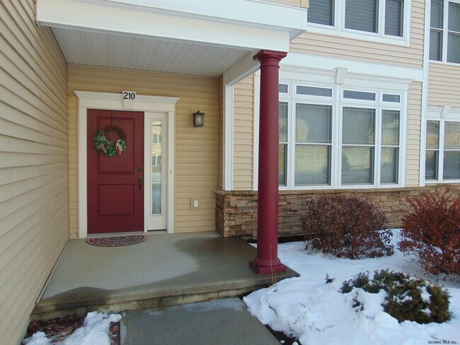 Building Photo - 210 LOIS Ln