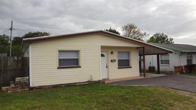 Building Photo - 5342 22nd Ave N