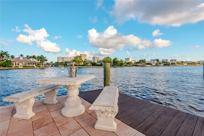 Foto del edificio - 3116 NE 45th St
