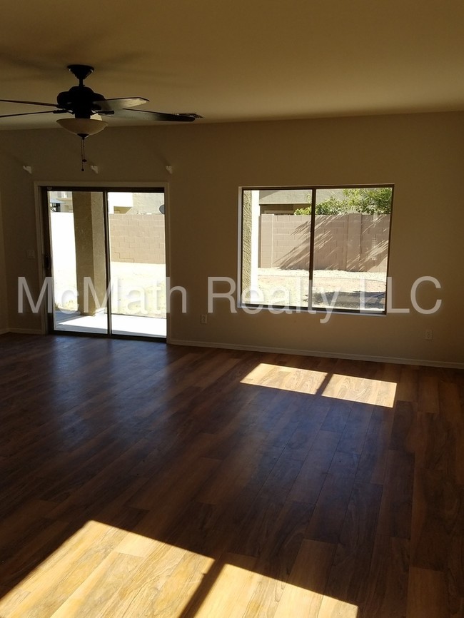 Building Photo - Two story house for rent in Tolleson