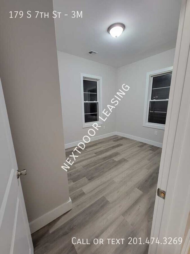 Foto del edificio - 179 S 7th St