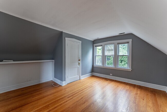 Foto del edificio - 4244 N Lawndale Ave