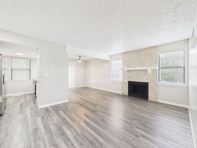 Building Photo - 3102 Eaton St