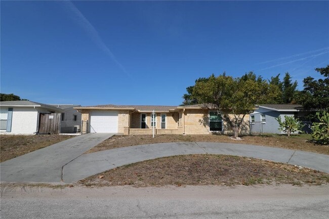 Foto del edificio - 7825 Birchwood Dr