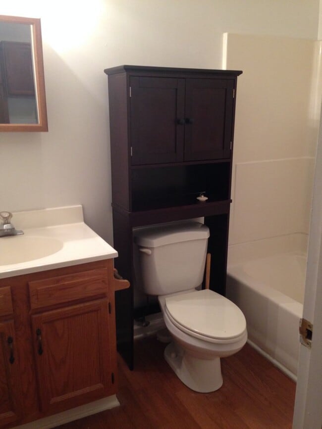 Building Photo - 104 S 18th St