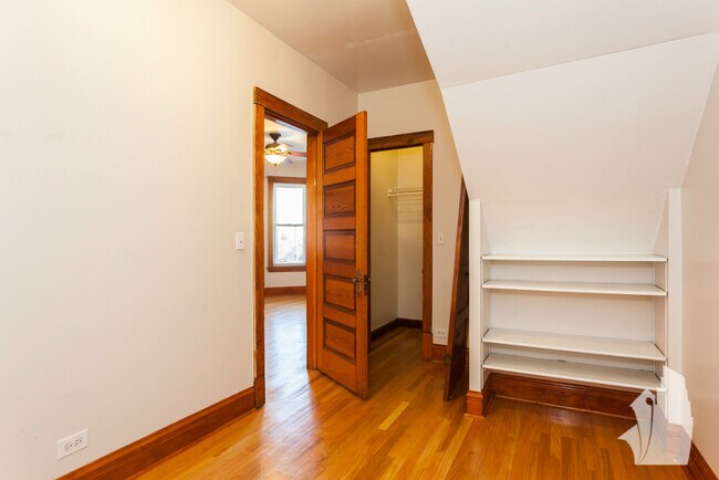 Foto del edificio - 3034 N Kedzie Ave