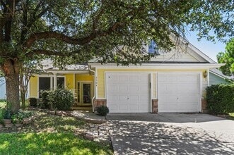 Building Photo - 3504 Llano Tr