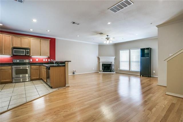 Building Photo - 2415 Stutz Dr