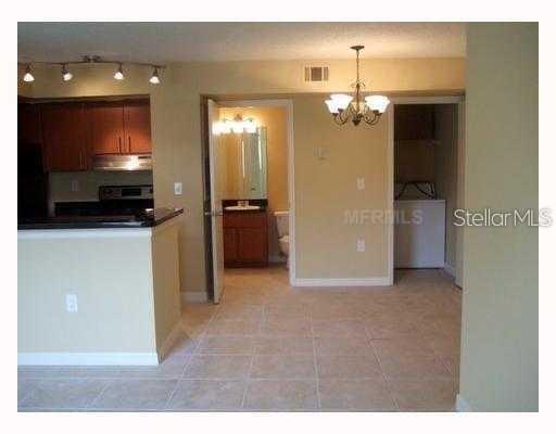 Building Photo - 433 Fountainhead Cir