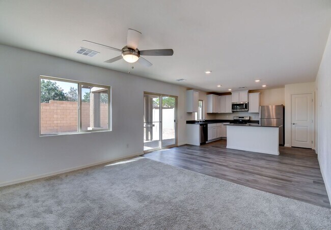 Foto del edificio - 1705 Cowboy Path Ave
