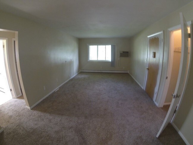 Building Photo - 909 Cook Ave