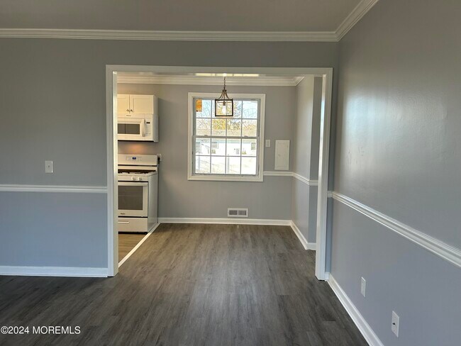 Building Photo - 93 Orion Dr