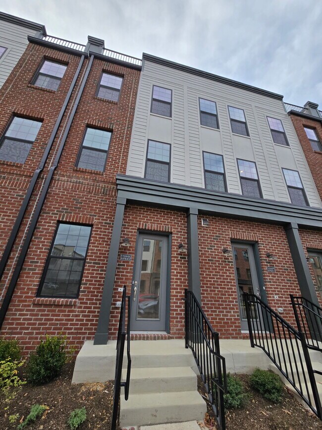 Building Photo - 13225 Garland Ln