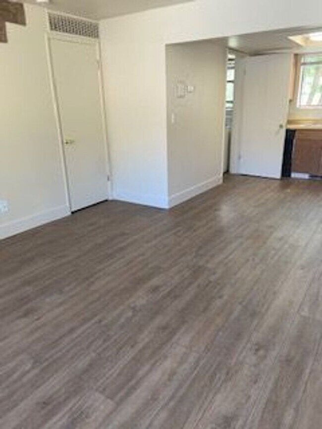 Foto del edificio - 3627 Gypsum Rd