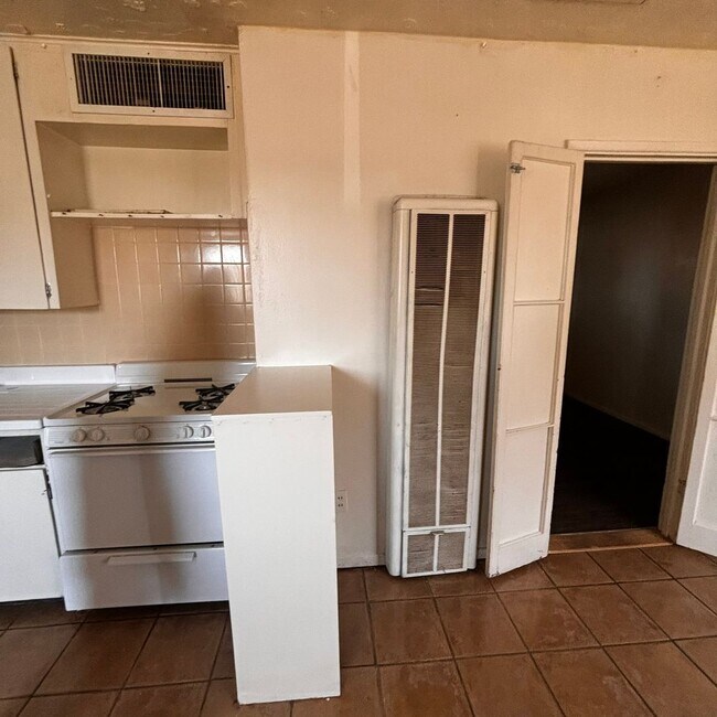 Foto del edificio - 1 Bedroom Duplex Avail