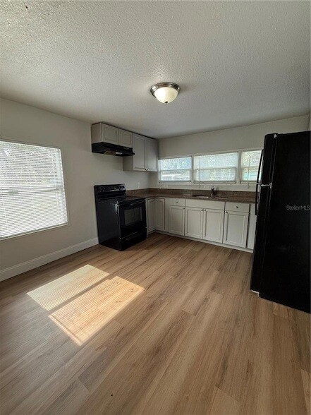 Foto del edificio - 37412 Carringer Rd