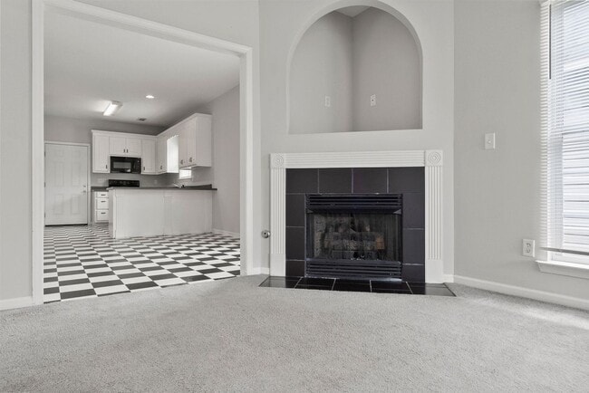 Building Photo - Nice 3 Bed 2 Bath Home! Available Now!