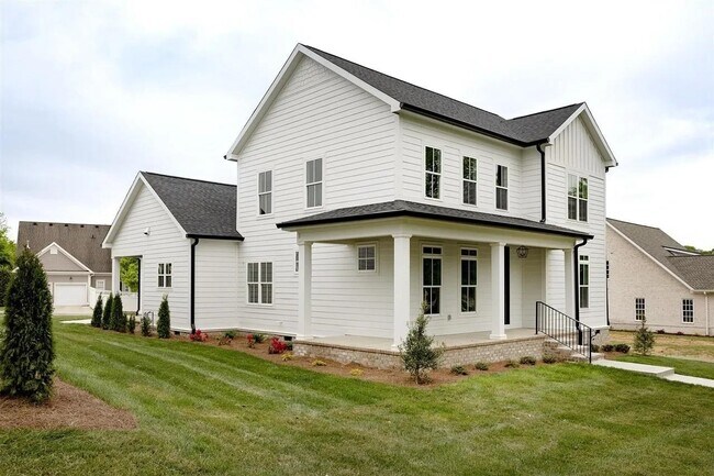 Foto del edificio - 633 Village Way