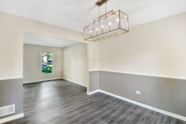 Building Photo - 1734 Bishop Way
