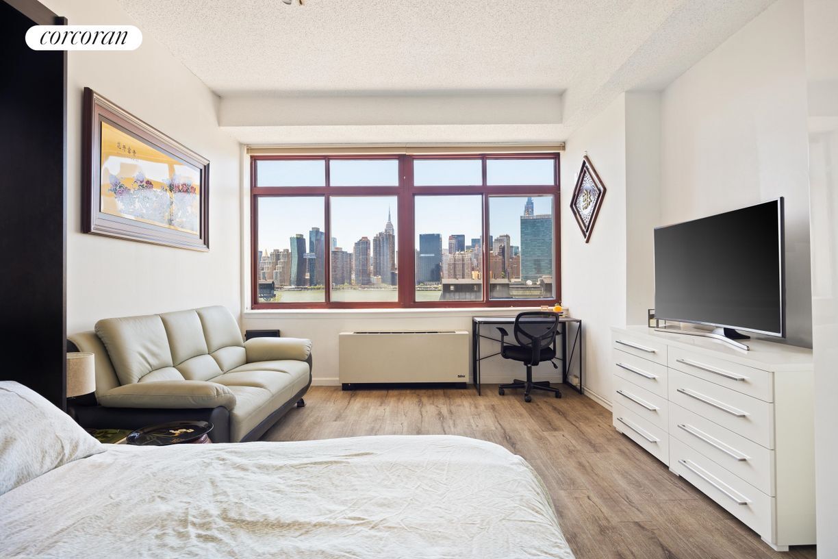 Foto principal - 4-74-74 48th Ave