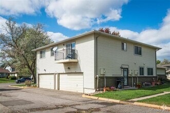 Building Photo - 3354 S Flower St