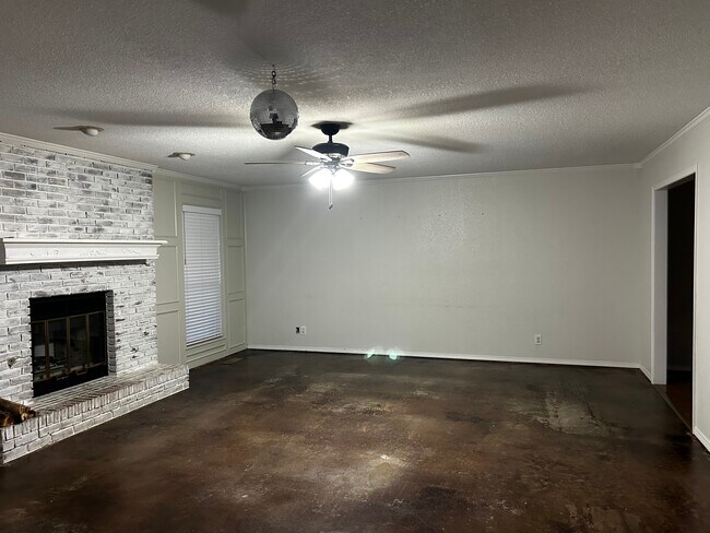 Foto del edificio - 308 W Raleigh Pl