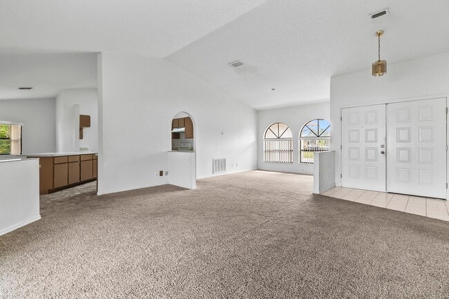 Foto del edificio - Annual ** 4 Bed / 3 Bath Single Family Hom...