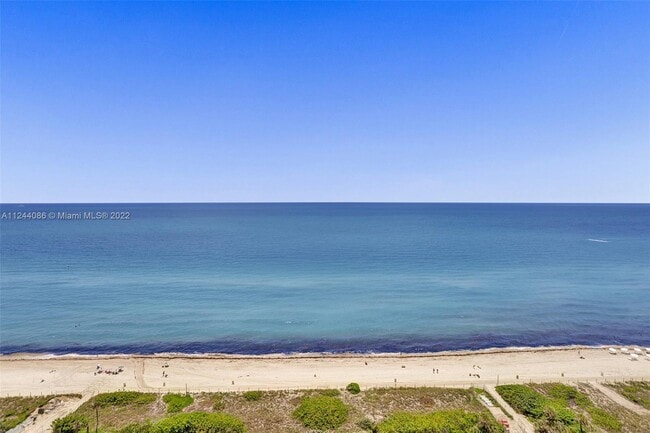 Foto del edificio - 2555 Collins Ave