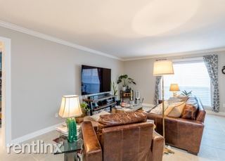 Foto del edificio - 361 N Post Oak Ln