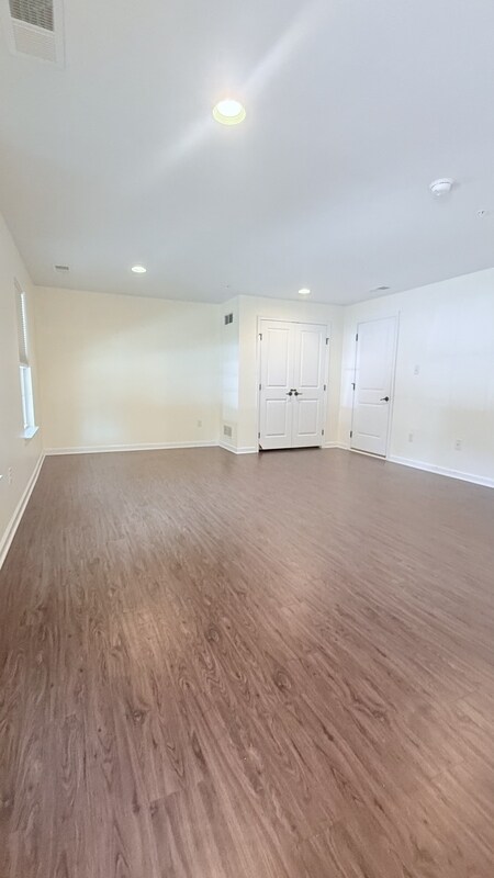 Building Photo - 1816 Rutgers Ln
