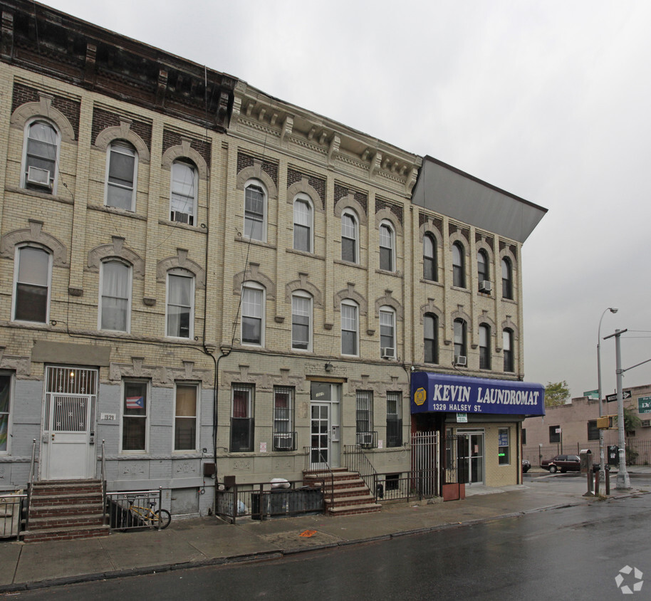 Foto principal - Halsey Street Apartments