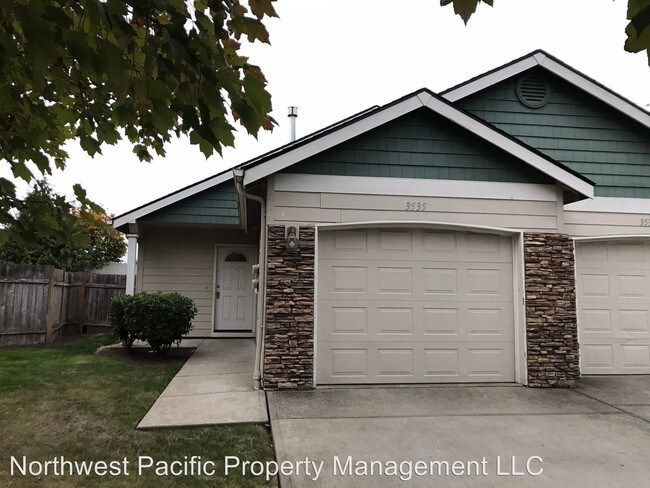 Building Photo - 3535-3537 Fisher Ct NE