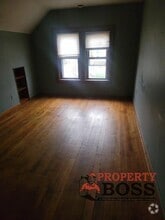 Building Photo - 307 Division St