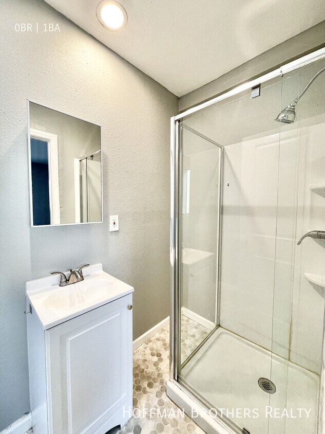 Foto del edificio - 1403 E 23rd St