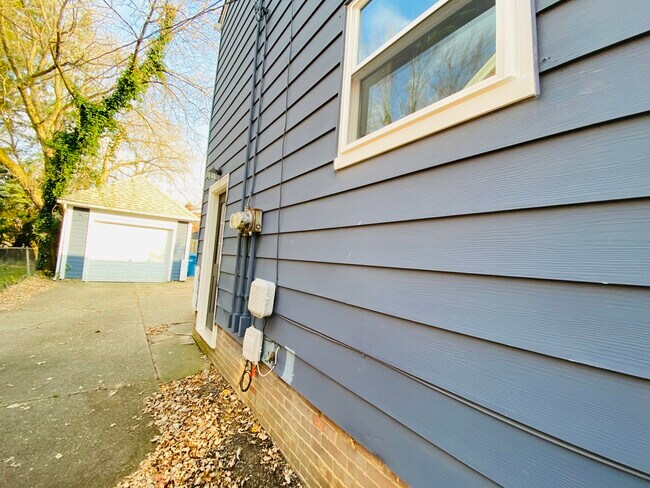 Building Photo - 4341 W 215th St