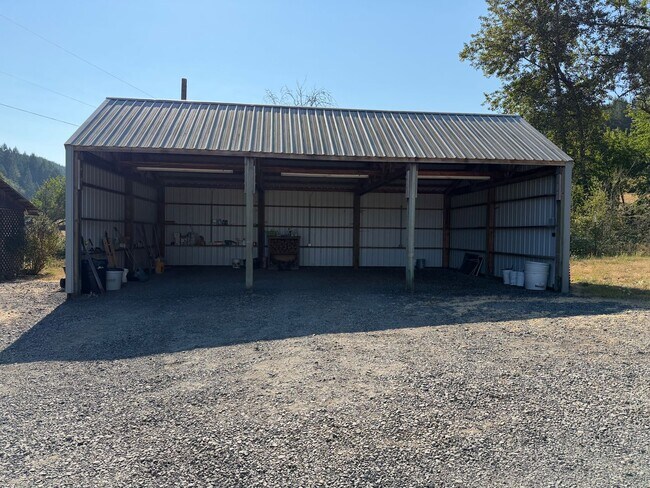 Foto del edificio - 42116 Gilbert Ln