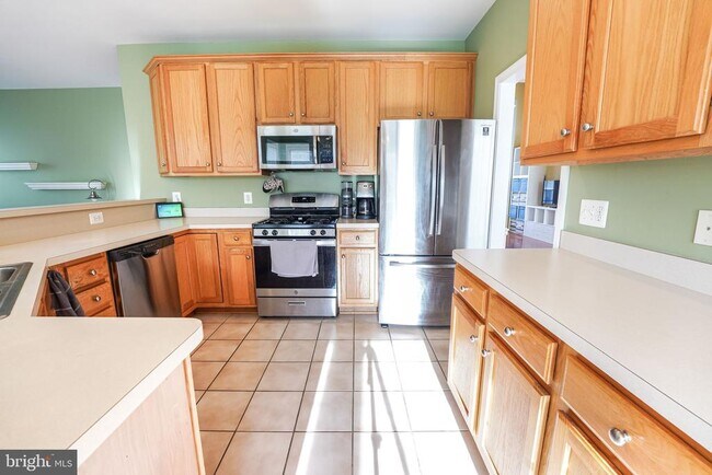 Building Photo - 6046 Smooth Stone Pl