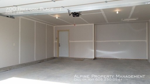 Building Photo - 700 Freedom Pl
