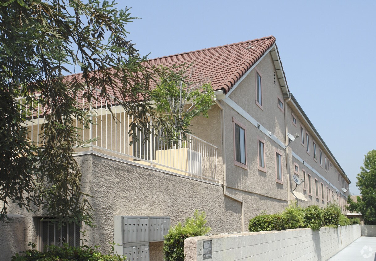 Building Photo - Atlantic North Apartments