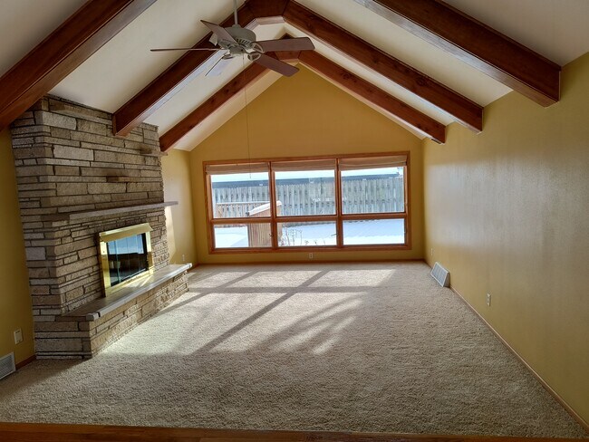 Foto del edificio - 2720 Ward Ave