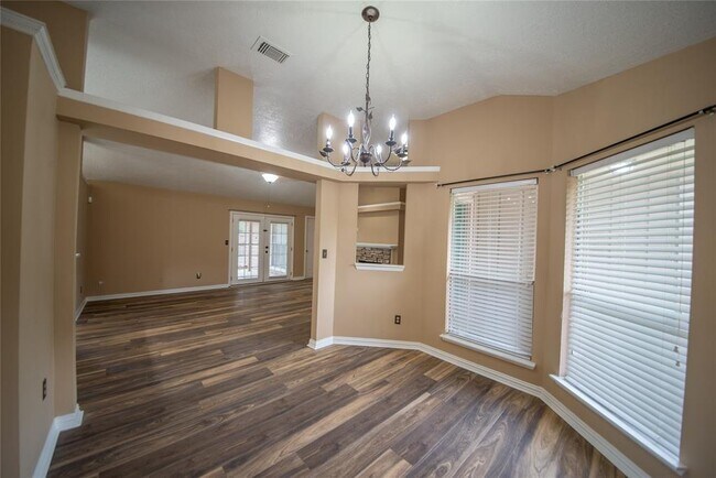 Foto del edificio - 15130 Yorktown Colony Dr