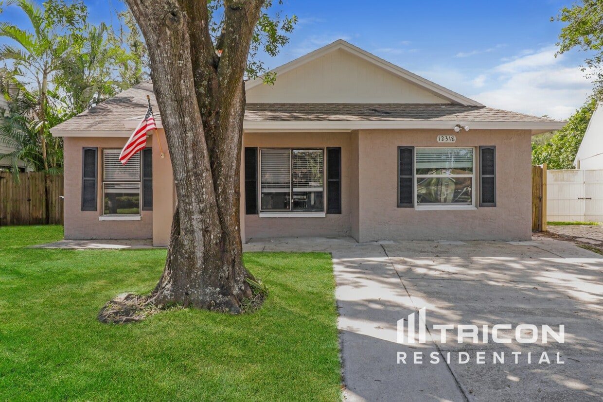 Foto principal - 12318 Cloverstone Dr