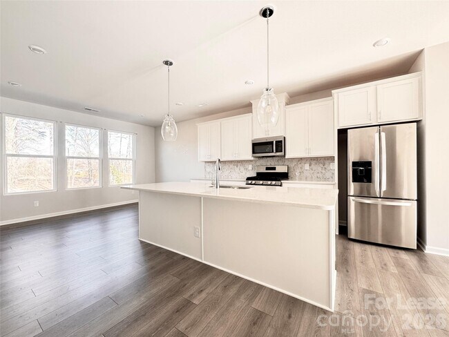 Building Photo - 2350 Donnelly Hls Ln